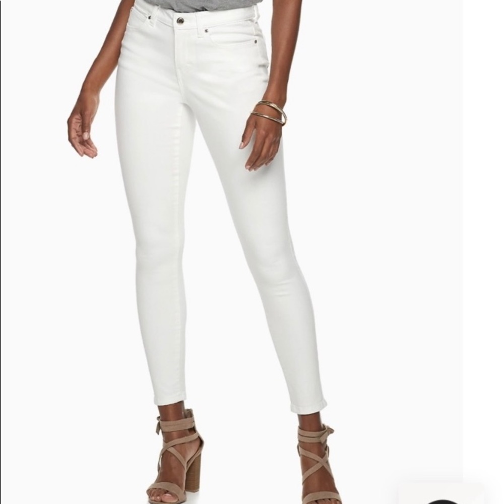 Jennifer Lopez jeans